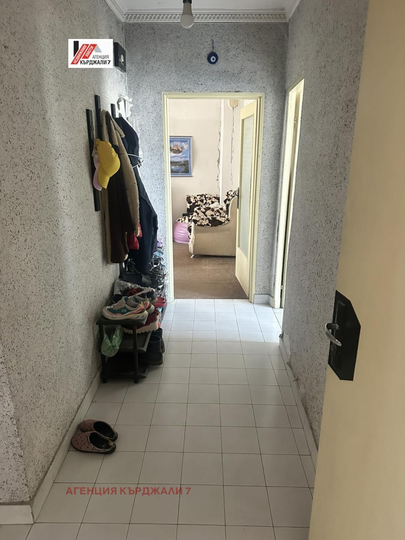 Продава МНОГОСТАЕН, град Кърджали, Възрожденци • 120000 € / 234699.60 лв. • 60458284 1 — Holmes.bg Продава МНОГОСТАЕН, град Кърджали, Възрожденци • 120000 € / 234699.60 лв. • 60458284 1