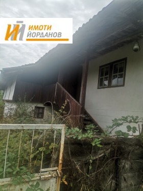 Продажба на имоти в с. Бадевци, област Велико Търново - изображение 2 