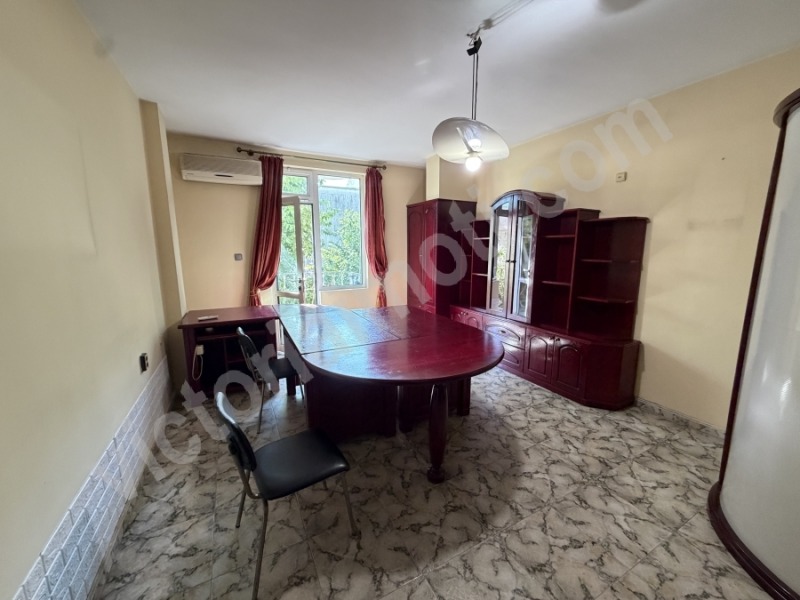 Продава ОФИС, град Велико Търново, Център • 43000 € • 90710779 1 — Holmes.bg Продава ОФИС, град Велико Търново, Център • 43000 € • 90710779 1