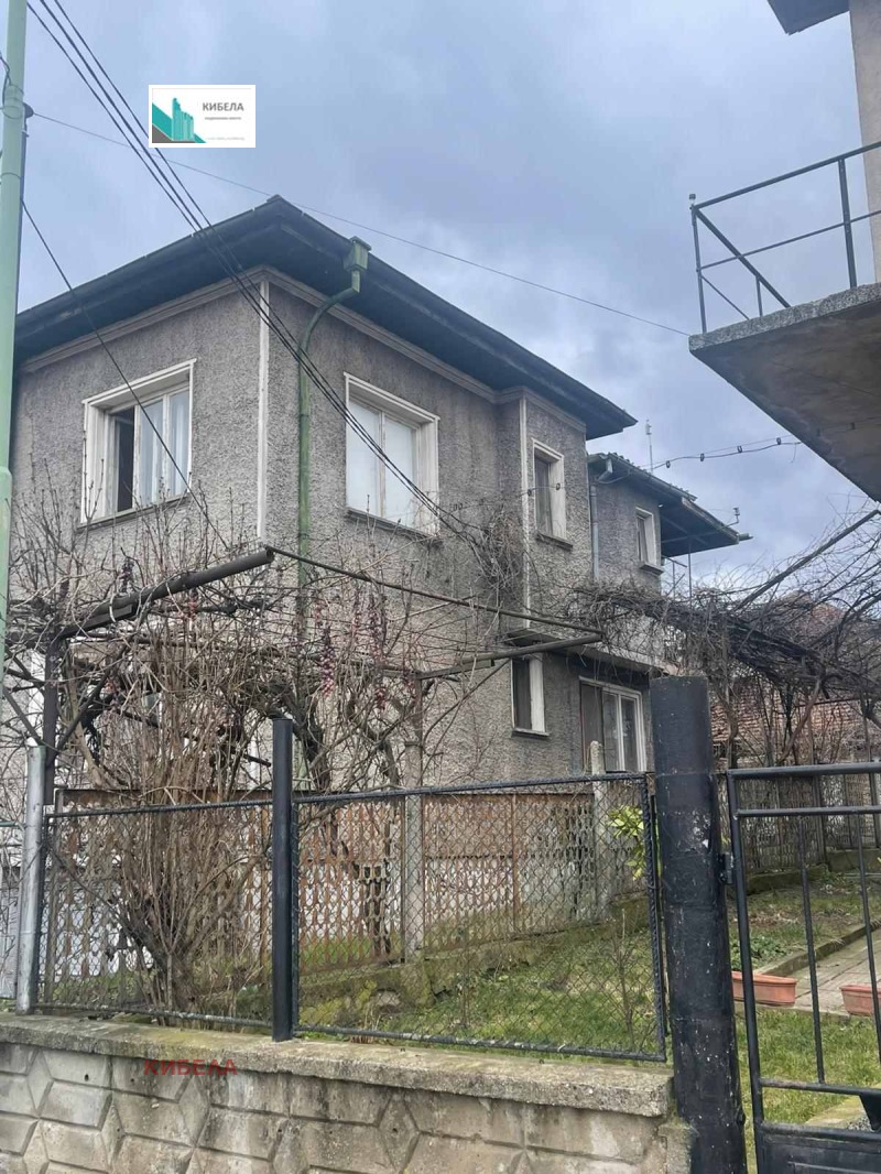 Продава КЪЩА, област София, гр. Костенец • 70000 € / 136908.10 лв. • 74428081 1 — Holmes.bg Продава КЪЩА, област София, гр. Костенец • 70000 € / 136908.10 лв. • 74428081 1