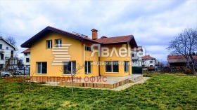Продава Къща, с. Доспей