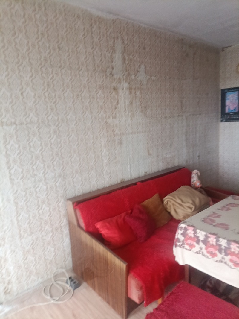 Продава 2-СТАЕН, град Разград, Орел • 55000 € • 45330216 1 — Holmes.bg Продава 2-СТАЕН, град Разград, Орел • 55000 € • 45330216 1