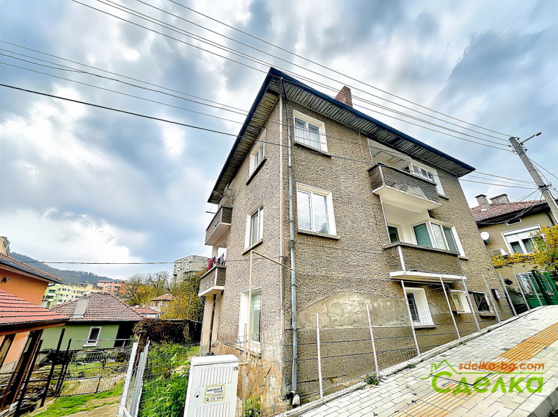 Продава ЕТАЖ ОТ КЪЩА, град Габрово, Борово • 131000 лв. / 66979.24 € • 69037451 1 — Holmes.bg Продава ЕТАЖ ОТ КЪЩА, град Габрово, Борово • 131000 лв. / 66979.24 € • 69037451 1