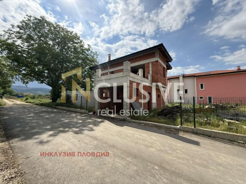 Продава КЪЩА, област Пловдив, с. Първенец • 230000 € / 449840.90 лв. • 75160660 1 — Holmes.bg Продава КЪЩА, област Пловдив, с. Първенец • 230000 € / 449840.90 лв. • 75160660 1