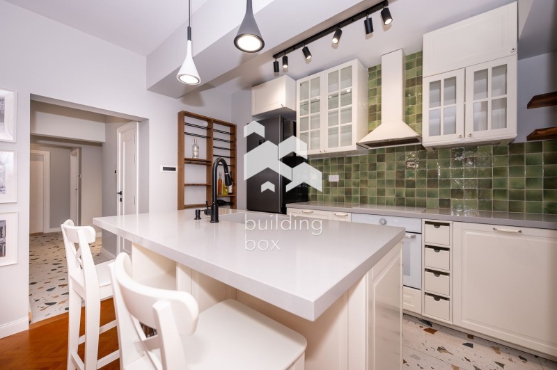 Продава 3-СТАЕН, град Пловдив, Каменица 1 • 360000 € / 704098.80 лв. • 98829230 1 — Holmes.bg Продава 3-СТАЕН, град Пловдив, Каменица 1 • 360000 € / 704098.80 лв. • 98829230 1