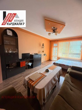 2-СТАЕН, 76 m2 - Holmes.bg 2-СТАЕН, 76 m2