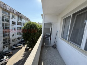 Обява Продава 4-СТАЕН,град Добрич, Център