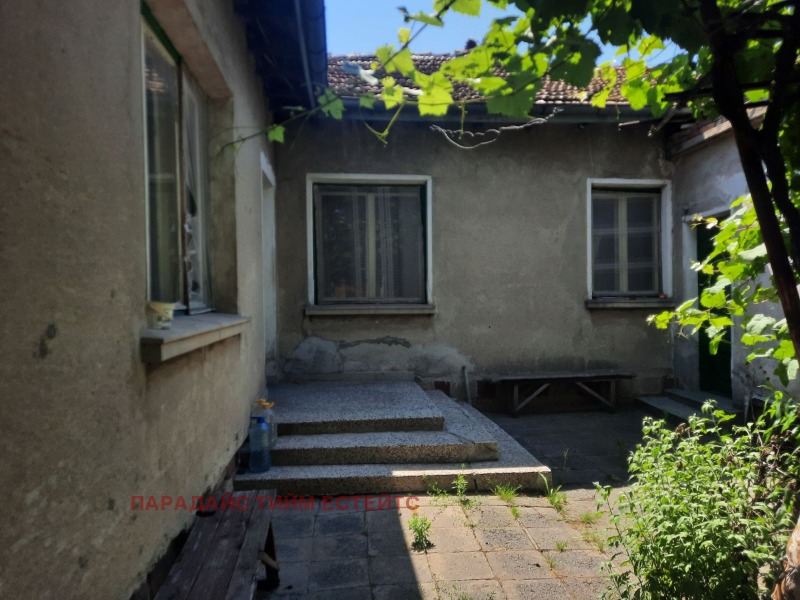 Продава КЪЩА, град София, Модерно предградие • 160000 € / 312932.80 лв. • 71488699 1 — Holmes.bg Продава КЪЩА, град София, Модерно предградие • 160000 € / 312932.80 лв. • 71488699 1