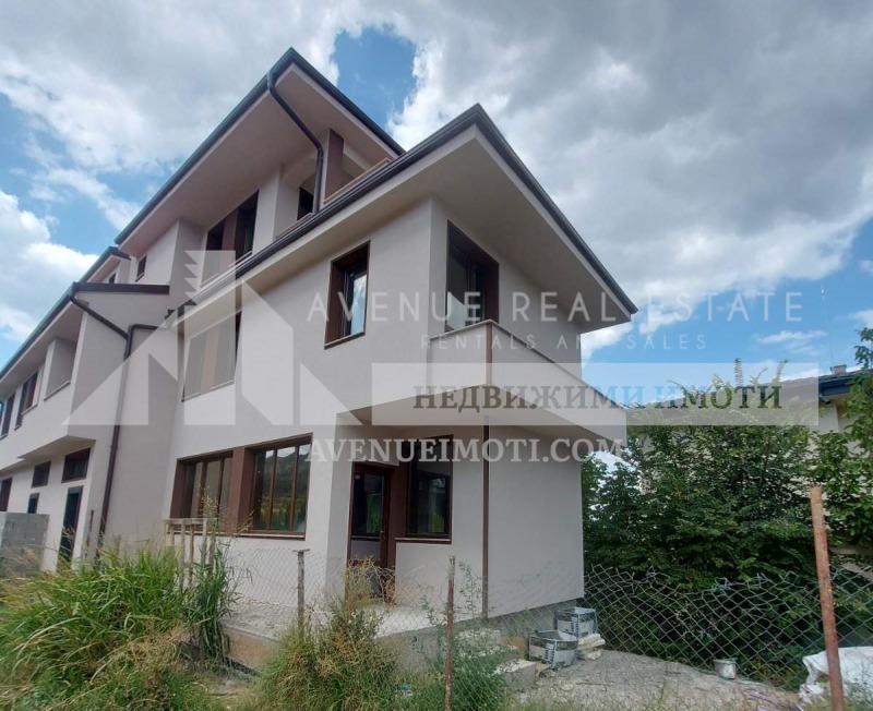 Продава  Къща, област Пловдив, с. Марково •  186 000 EUR • ID 10218484 — holmes.bg - [1] 