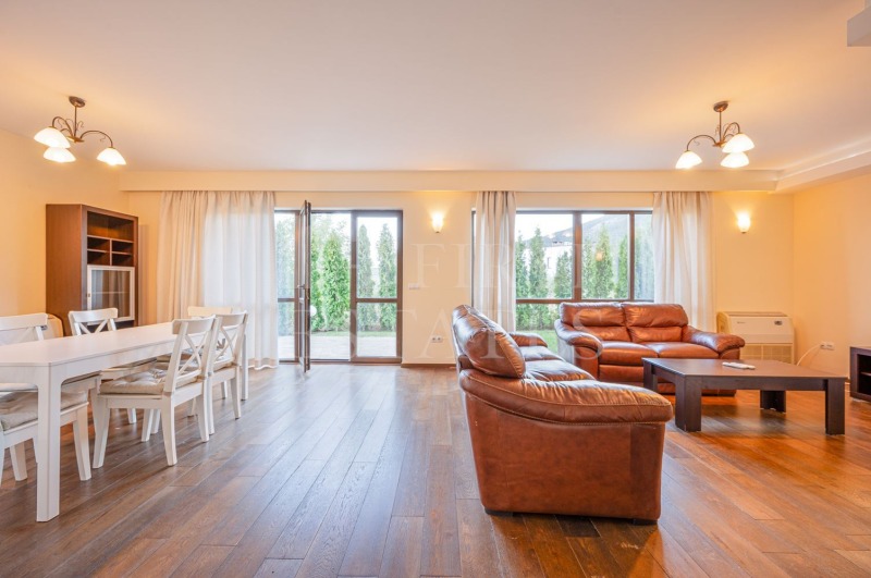 Продава КЪЩА, град София, с. Бистрица • 840385 € / 1643650.19 лв. • 76952494 1 — Holmes.bg Продава КЪЩА, град София, с. Бистрица • 840385 € / 1643650.19 лв. • 76952494 1