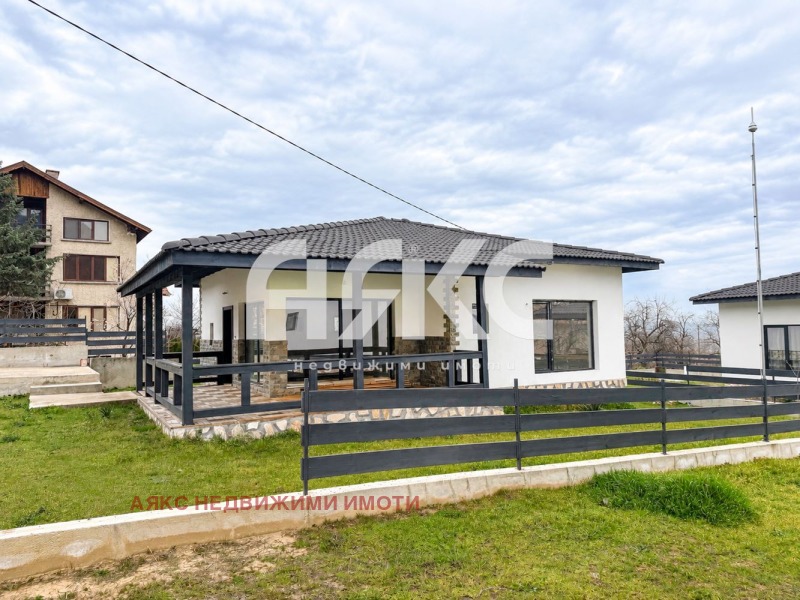 Продава КЪЩА, област Пазарджик, с. Симеоновец • 165000 € • 36393998 1 — Holmes.bg Продава КЪЩА, област Пазарджик, с. Симеоновец • 165000 € • 36393998 1