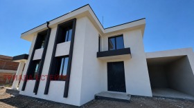 Продава Къща, град Бургас
