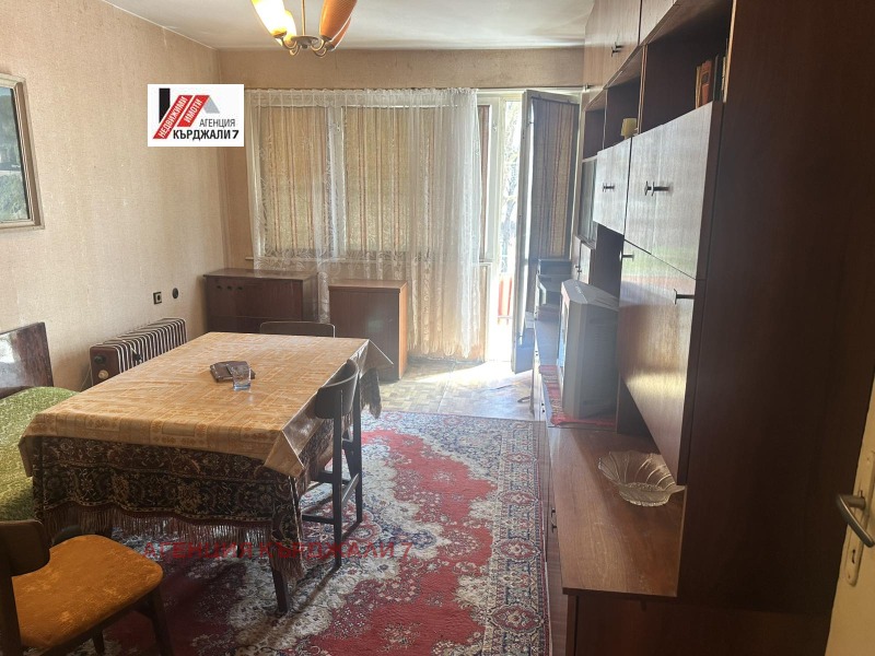 Продава 3-СТАЕН, град Кърджали, Център • 80000 € / 156466.40 лв. • 78073197 1 — Holmes.bg Продава 3-СТАЕН, град Кърджали, Център • 80000 € / 156466.40 лв. • 78073197 1