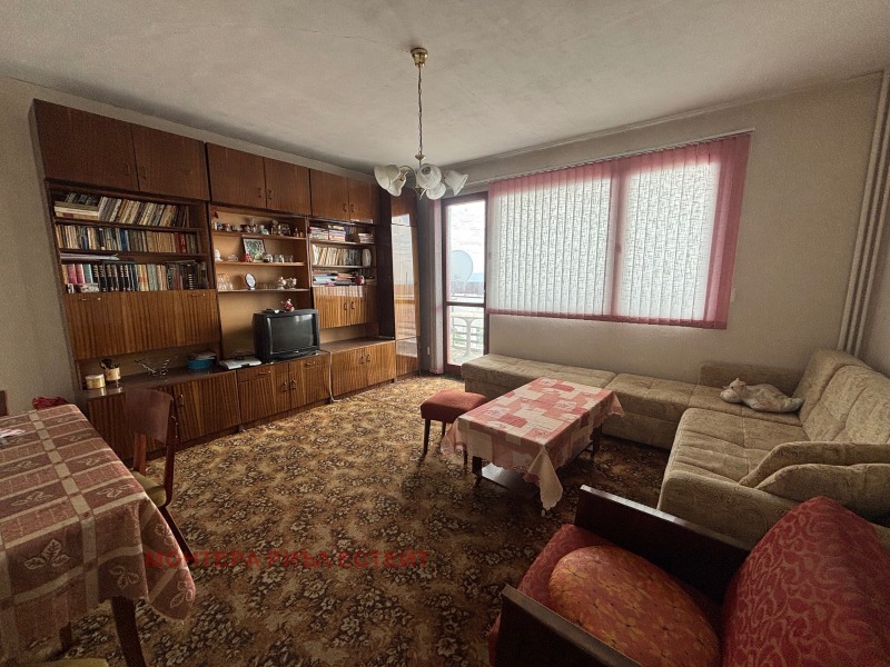 Продава 4-СТАЕН, град Варна, Владислав Варненчик 2 • 103000 € / 201450.49 лв. • 74110199 1 — Holmes.bg Продава 4-СТАЕН, град Варна, Владислав Варненчик 2 • 103000 € / 201450.49 лв. • 74110199 1