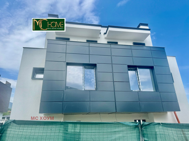 Продава КЪЩА, град София, м-т Камбаните • 485000 € / 948577.55 лв. • 31400989 1 — Holmes.bg Продава КЪЩА, град София, м-т Камбаните • 485000 € / 948577.55 лв. • 31400989 1