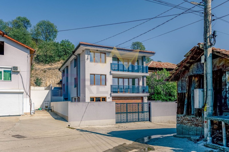 Продава КЪЩА, град Благоевград, Широк център • 419990 € • 79301495 1 — Holmes.bg Продава КЪЩА, град Благоевград, Широк център • 419990 € • 79301495 1