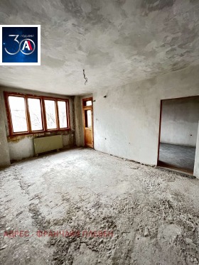 Продажба на четеристайни апартаменти в град Плевен - изображение 19 