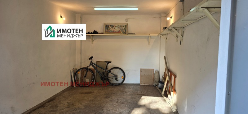 Продава ГАРАЖ, ПАРКОМЯСТО, град Плевен, 9-ти квартал • 28600 € • 52915512 1 — Holmes.bg Продава ГАРАЖ, ПАРКОМЯСТО, град Плевен, 9-ти квартал • 28600 € • 52915512 1
