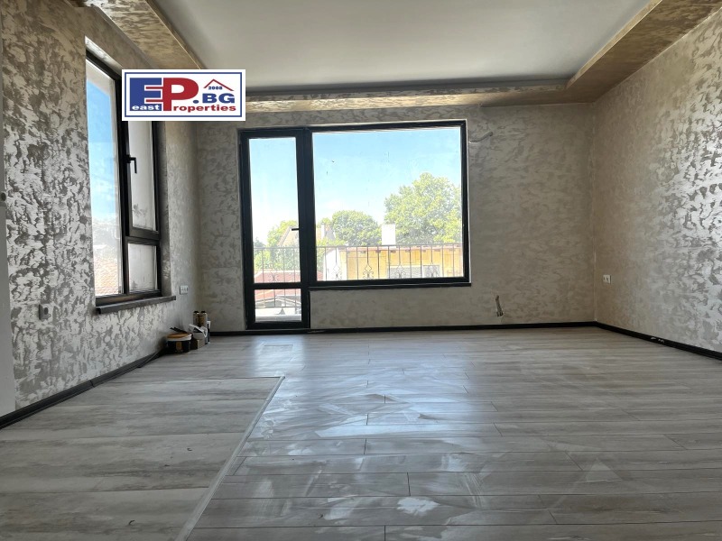 Продава 3-СТАЕН, град Добрич, Център • 148000 € • 98087376 1 — Holmes.bg Продава 3-СТАЕН, град Добрич, Център • 148000 € • 98087376 1