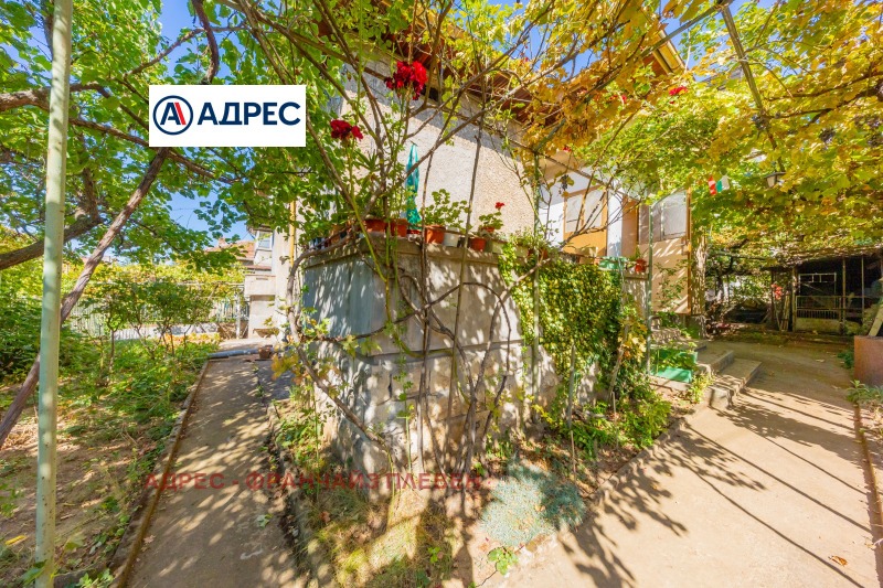 Продава КЪЩА, град Плевен, Широк център • 185000 € • 61887545 1 — Holmes.bg Продава КЪЩА, град Плевен, Широк център • 185000 € • 61887545 1