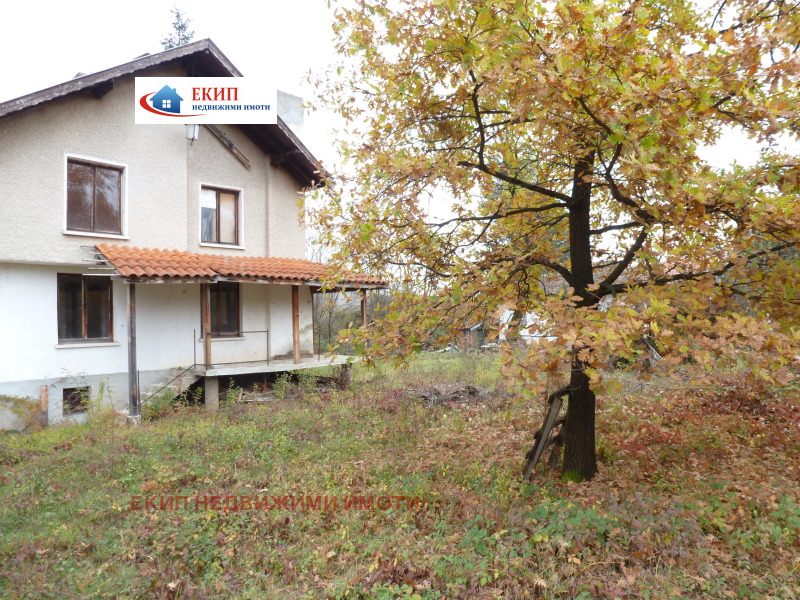 Продава КЪЩА, област София, с. Радотина • 67000 € / 131040.61 лв. • 40981378 1 — Holmes.bg Продава КЪЩА, област София, с. Радотина • 67000 € / 131040.61 лв. • 40981378 1