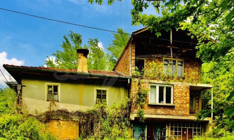 Продава КЪЩА, област Ловеч, гр. Априлци • 21500 € / 42050.35 лв. • 52737986 1 — Holmes.bg Продава КЪЩА, област Ловеч, гр. Априлци • 21500 € / 42050.35 лв. • 52737986 1