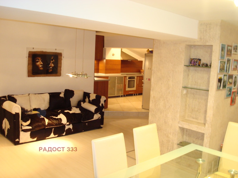 Продава 3-СТАЕН, град София, Левски • 315000 € / 616086.45 лв. • 72638331 1 — Holmes.bg Продава 3-СТАЕН, град София, Левски • 315000 € / 616086.45 лв. • 72638331 1