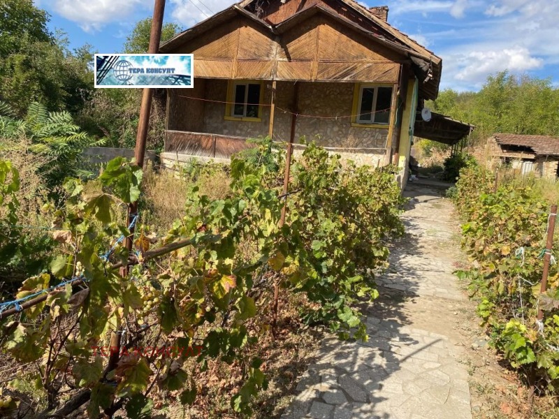 Продава КЪЩА, област Плевен, с. Ореховица • 20000 € • 25836277 1 — Holmes.bg Продава КЪЩА, област Плевен, с. Ореховица • 20000 € • 25836277 1