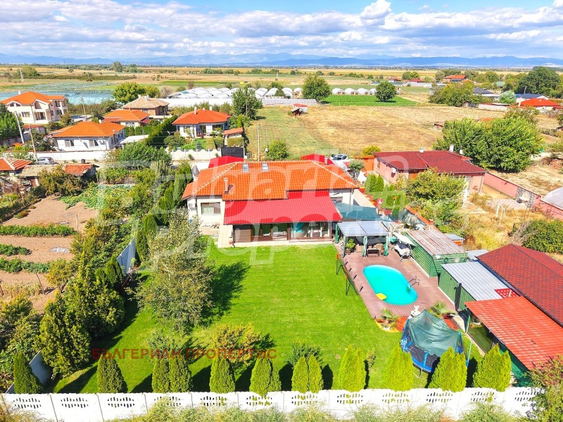 Продава КЪЩА, област Пловдив, с. Маноле • 450000 € • 64928950 1 — Holmes.bg Продава КЪЩА, област Пловдив, с. Маноле • 450000 € • 64928950 1