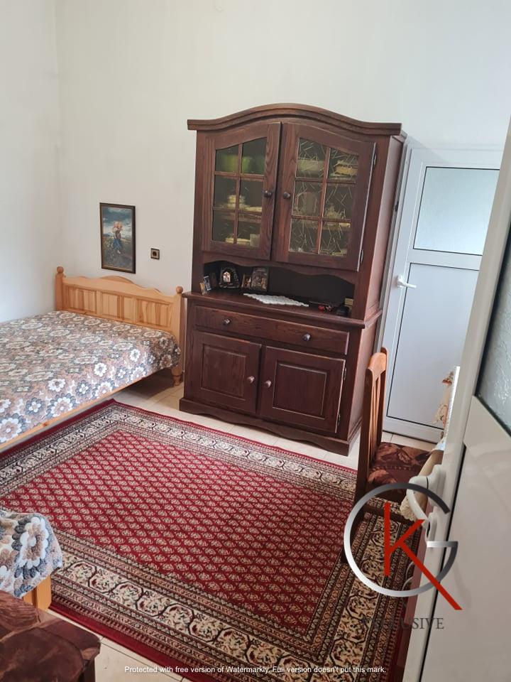 Продава  Етаж от къща град Шумен , Томбул джамия , 120 кв.м | 70068100 - изображение [2]