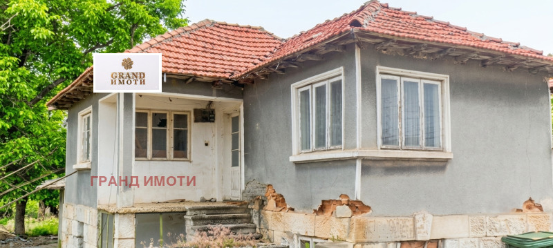 Продава КЪЩА, град Русе, Басарбово • 55000 € / 107570.65 лв. • 90938923 1 — Holmes.bg Продава КЪЩА, град Русе, Басарбово • 55000 € / 107570.65 лв. • 90938923 1