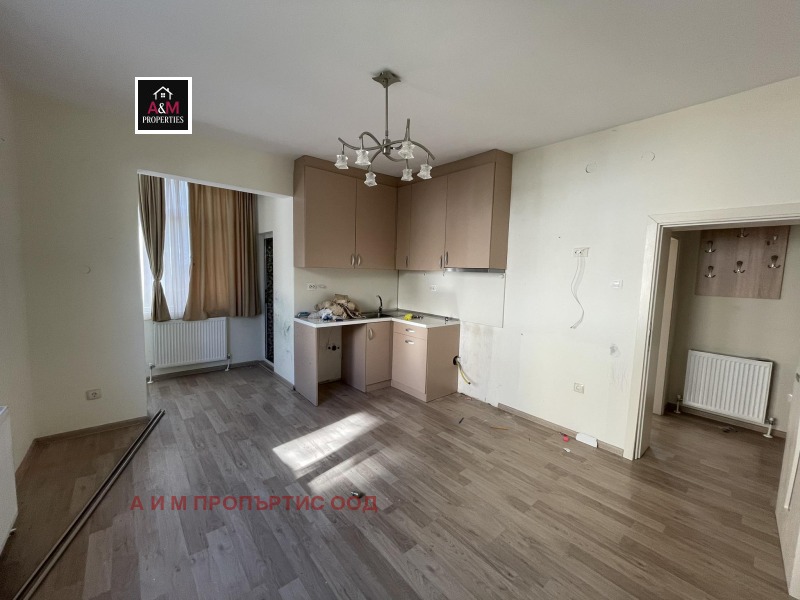 Продава 3-СТАЕН, град Благоевград, Широк център • 79000 € / 154510.57 лв. • 93217832 1 — Holmes.bg Продава 3-СТАЕН, град Благоевград, Широк център • 79000 € / 154510.57 лв. • 93217832 1