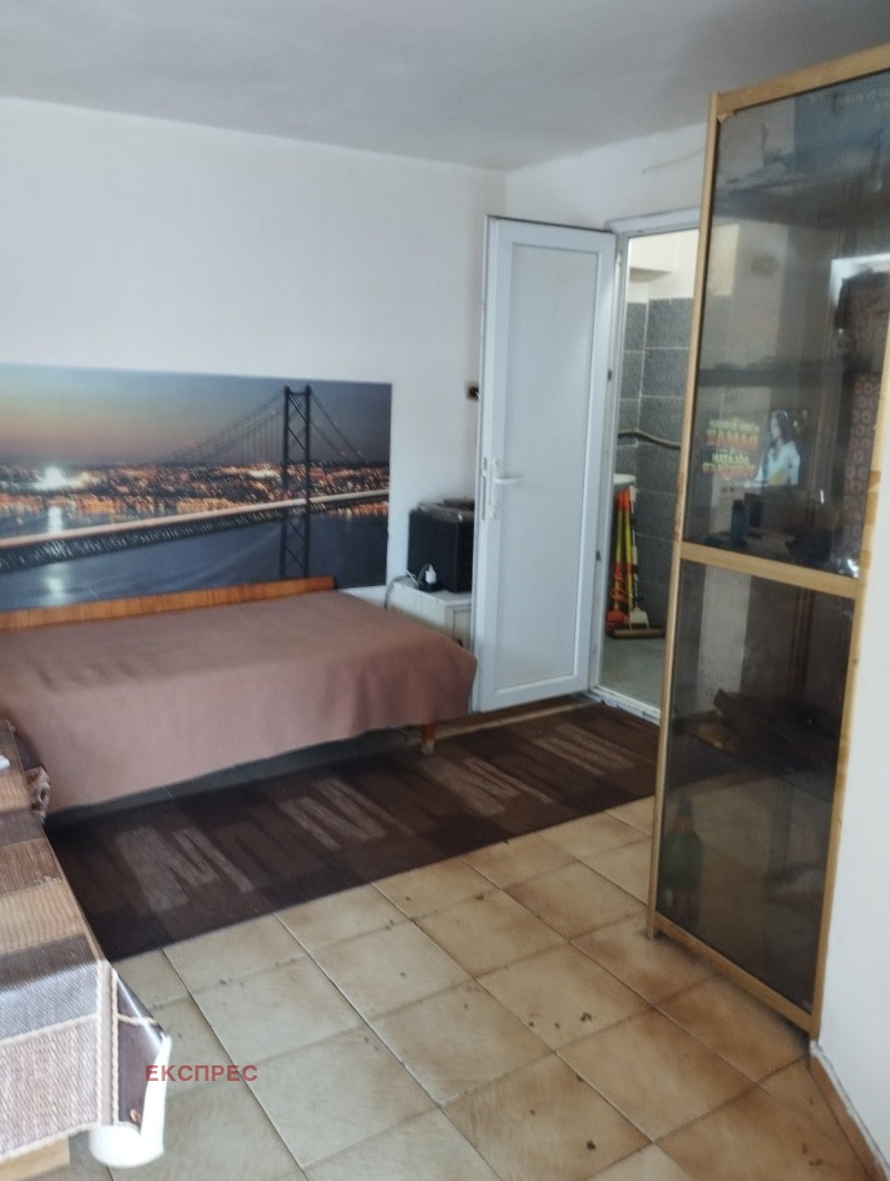 Продава АТЕЛИЕ, ТАВАН, град Пловдив, Кършияка • 45000 € / 88012.35 лв. • 67897877 1 — Holmes.bg Продава АТЕЛИЕ, ТАВАН, град Пловдив, Кършияка • 45000 € / 88012.35 лв. • 67897877 1