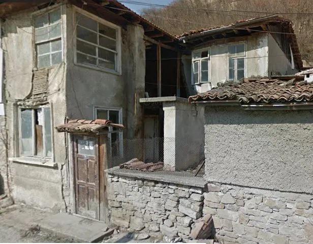 Продава  Къща, град Велико Търново, Стара част • 24 000 EUR • ID 77881193 — holmes.bg - [1] 