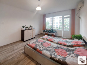 Обява Продава 3-СТАЕН,град Велико Търново, Акация