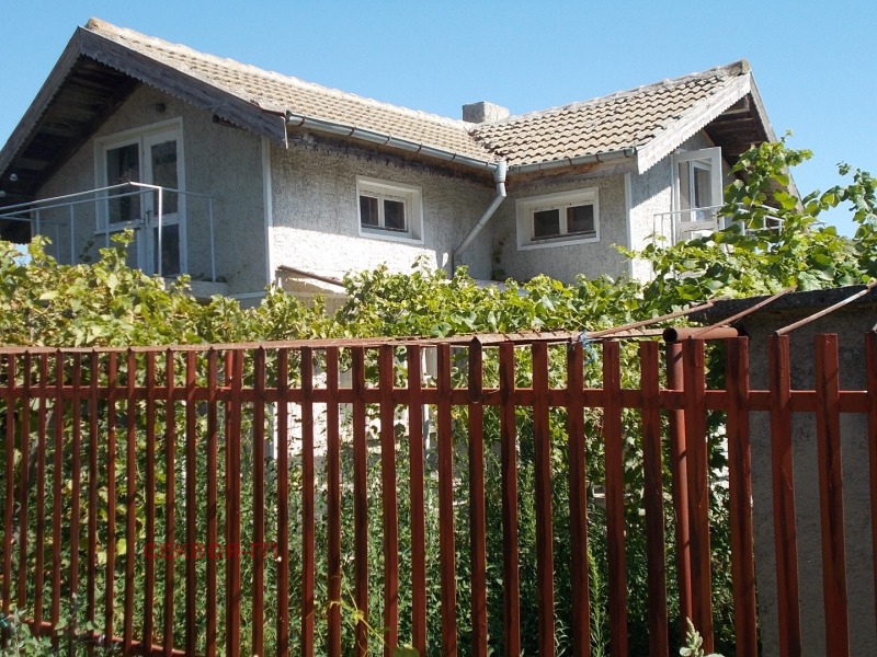 Продава КЪЩА, област Добрич, с. Самуилово • 35000 € • 87506150 1 — Holmes.bg Продава КЪЩА, област Добрич, с. Самуилово • 35000 € • 87506150 1