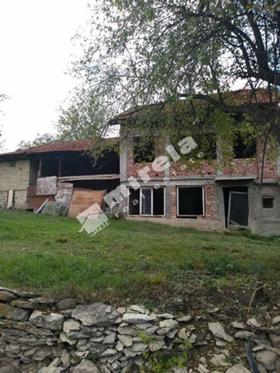Продажба на имоти в с. Леденик, област Велико Търново - изображение 8 