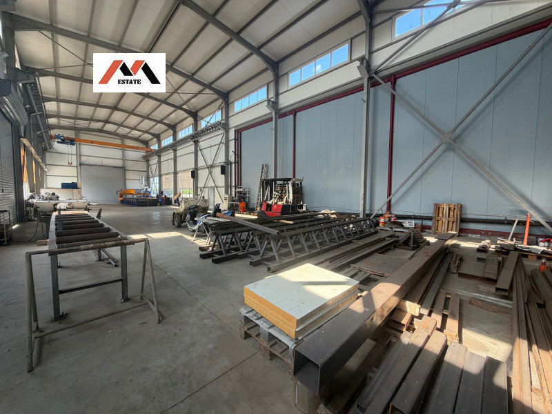 Продава ПРОМ. ПОМЕЩЕНИЕ, област Стара Загора, с. Хрищени • 830000 € / 1623338.90 лв. • 40216684 1 — Holmes.bg Продава ПРОМ. ПОМЕЩЕНИЕ, област Стара Загора, с. Хрищени • 830000 € / 1623338.90 лв. • 40216684 1