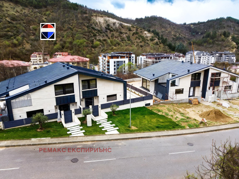 Продава КЪЩА, област Благоевград, гр. Сандански • по договаряне • 91439942 1 — Holmes.bg Продава КЪЩА, област Благоевград, гр. Сандански • по договаряне • 91439942 1