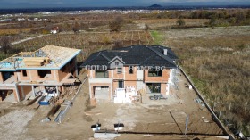 Продава Къща, с. Марково
