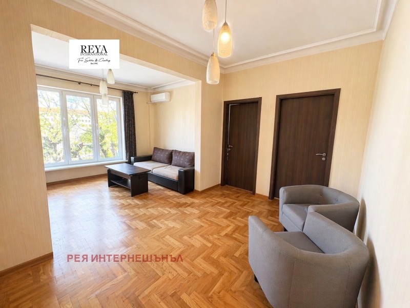 Продава 3-СТАЕН, град София, Център • 480000 € / 938798.40 лв. • 60581183 1 — Holmes.bg Продава 3-СТАЕН, град София, Център • 480000 € / 938798.40 лв. • 60581183 1