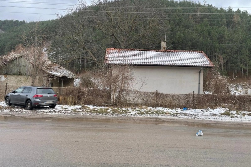 Продава КЪЩА, област Перник, гр. Брезник • 43000 € • 24933071 1 — Holmes.bg Продава КЪЩА, област Перник, гр. Брезник • 43000 € • 24933071 1