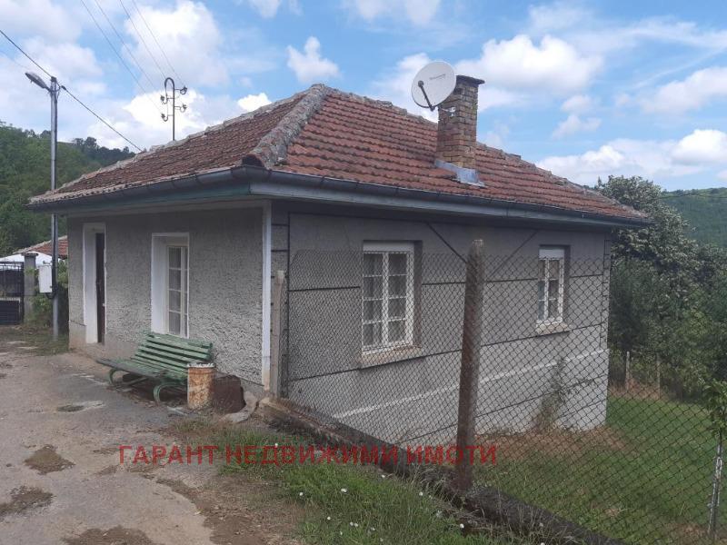 Продава  Къща, област Габрово, с. Мечковица • 35 000 лв. • ID 76304408 — holmes.bg - [1] 