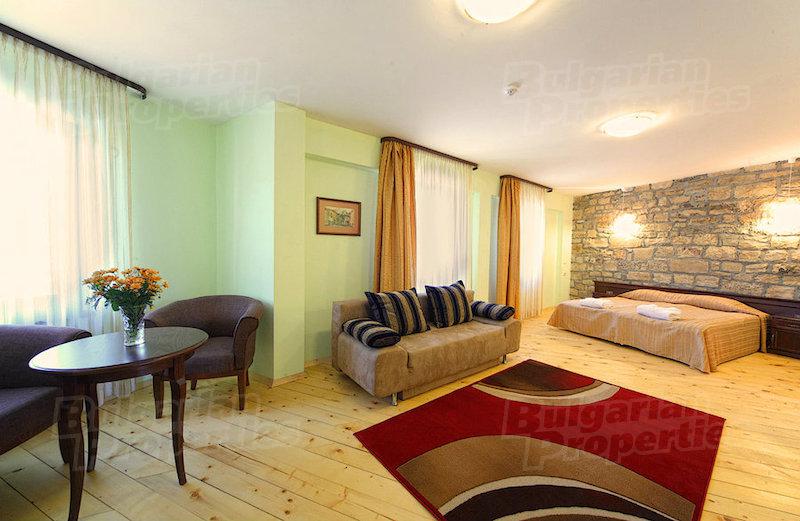 Продава  Хотел град Варна , к.к. Златни пясъци , 4100 кв.м | 84125070