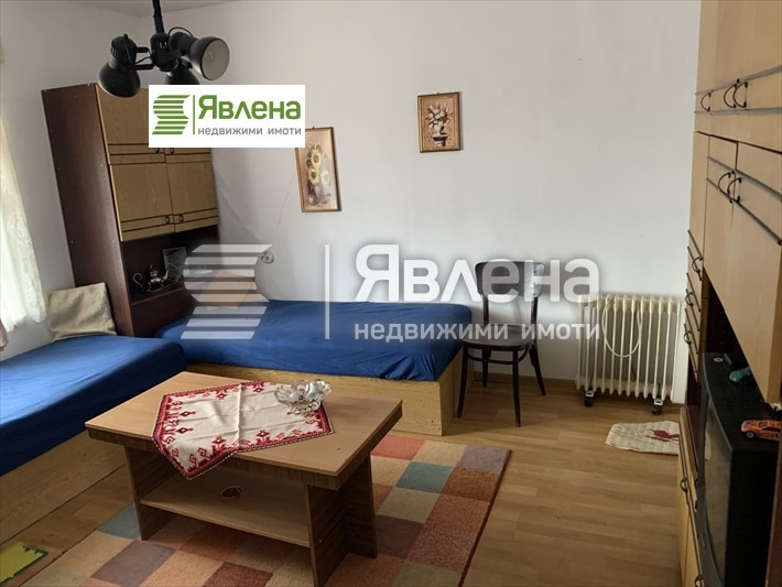 Продава КЪЩА, област София, с. Равнище • 40000 € / 78233.20 лв. • 43804856 1 — Holmes.bg Продава КЪЩА, област София, с. Равнище • 40000 € / 78233.20 лв. • 43804856 1