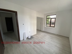 Обява Продава 2-СТАЕН,град Добрич, Център