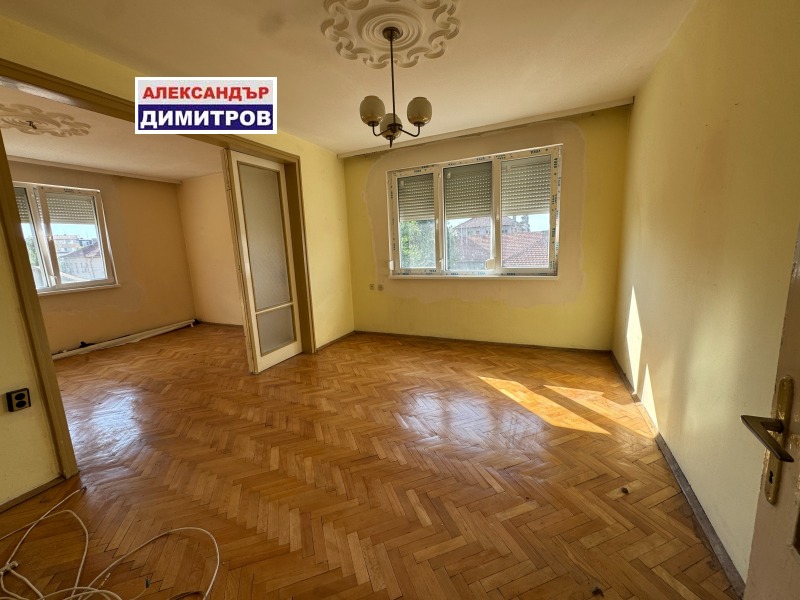 Продава 3-СТАЕН, град Русе, Център • 155000 € / 303153.65 лв. • 30501191 1 — Holmes.bg Продава 3-СТАЕН, град Русе, Център • 155000 € / 303153.65 лв. • 30501191 1