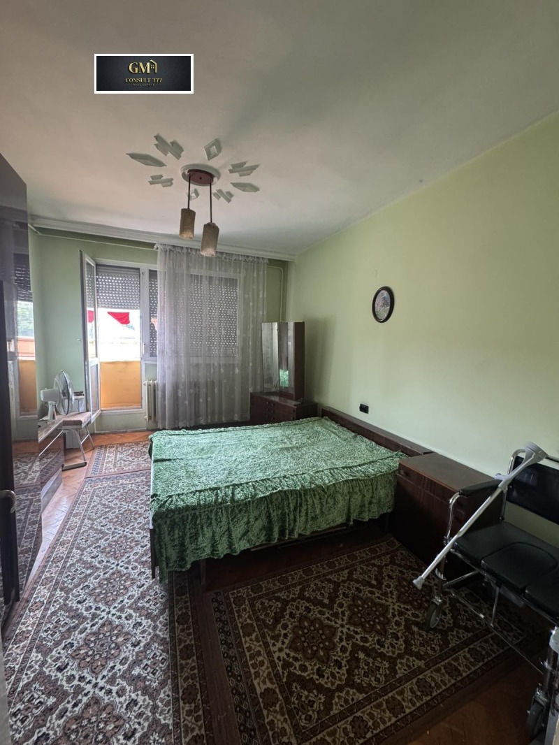 Продава 3-СТАЕН, град Плевен, Идеален център • 131500 € • 83236922 1 — Holmes.bg Продава 3-СТАЕН, град Плевен, Идеален център • 131500 € • 83236922 1
