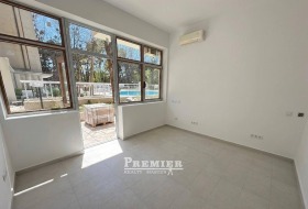 АТЕЛИЕ, ТАВАН, 30 m2 - Holmes.bg АТЕЛИЕ, ТАВАН, 30 m2