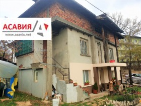 Продажба на етажи от къща в град Ловеч - изображение 4 